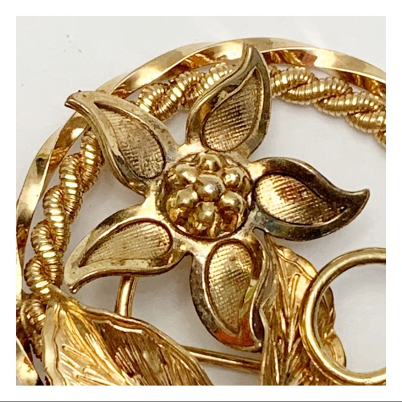 12k gold filled flower circle wreath brooch pin - Picture 6 of 10